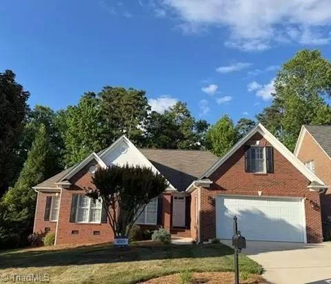 3702 Regents Park Ln, Greensboro, NC 27455