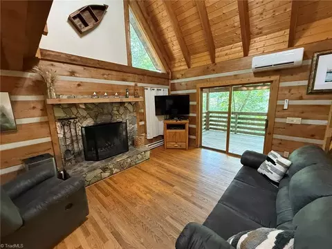 1105 Fall Creek Rd, Purlear, NC 28665 photo 17