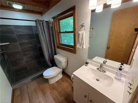 1105 Fall Creek Rd, Purlear, NC 28665 photo 26