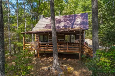 1105 Fall Creek Rd, Purlear, NC 28665 photo 7