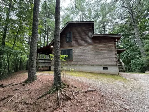1105 Fall Creek Rd, Purlear, NC 28665 photo 10