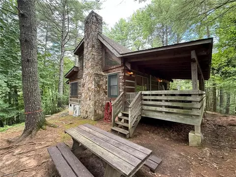 1105 Fall Creek Rd, Purlear, NC 28665 photo 12