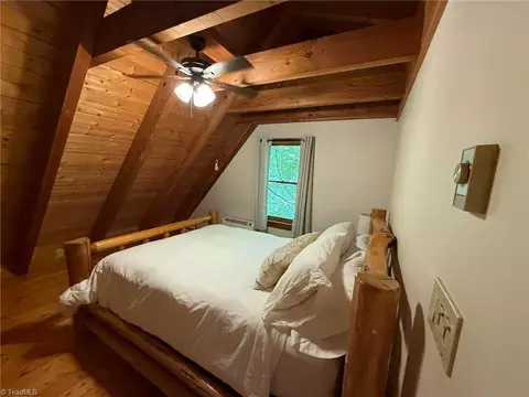 1105 Fall Creek Rd, Purlear, NC 28665 photo 25