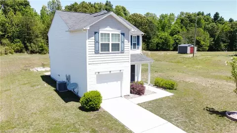 2136 Simpson Rd, Burlington, NC 27217 photo 3