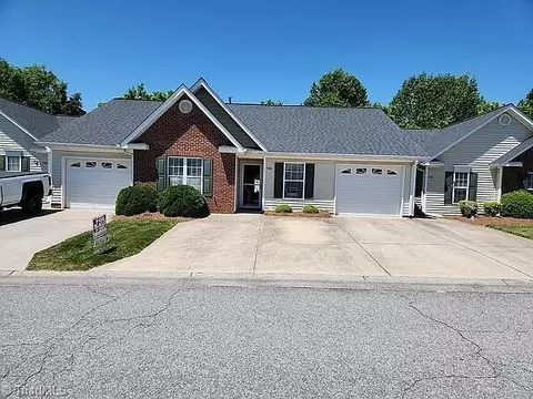 716 Wynbrook Square Ln, Winston Salem, NC 27103