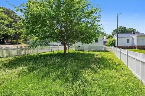 Exterior - 1602 Larkin St, High Point, NC 27262 photo 6 of 6