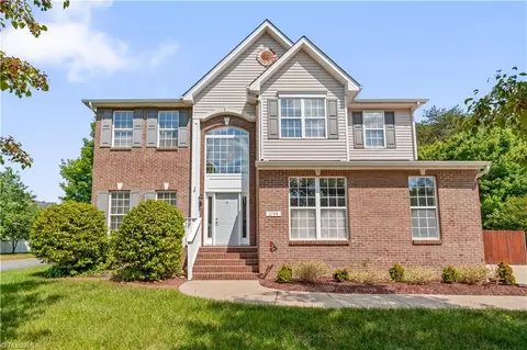3744 Deerfield St, High Point, NC 27265