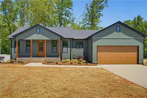 1343 Simpson Rd, Stokesdale, NC 27357
