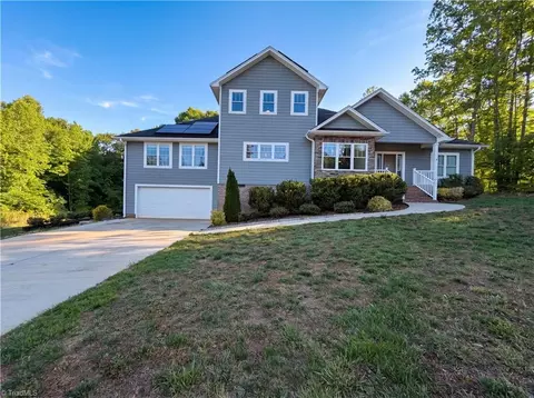 138 Matthias Ct, Mocksville, NC 27028