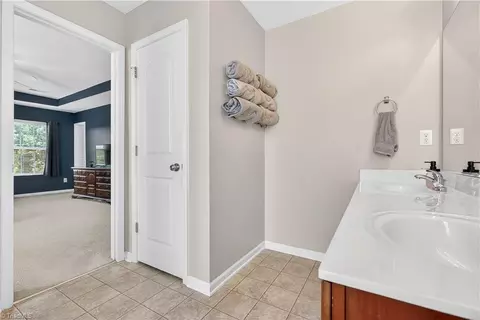 Entry Way - 2546 Covington Loop, Graham, NC 27253 photo 5 of 6