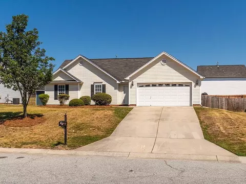 513 Brassfield Dr, Burlington, NC 27217