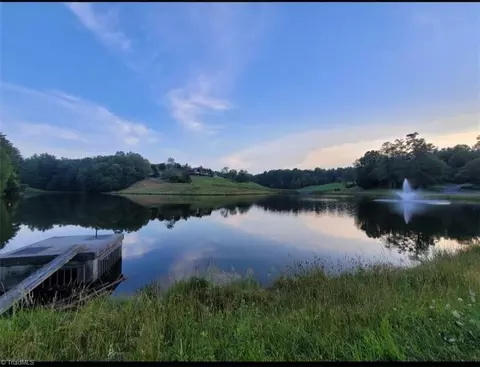 View/Area - 81 Pine Tree Dr, Roaring Gap, NC 28668 photo 1 of 7