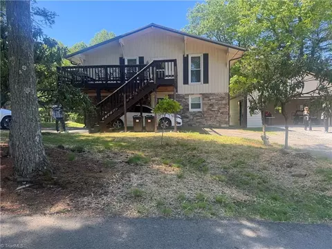 Exterior - 81 Pine Tree Dr, Roaring Gap, NC 28668 photo 2 of 8