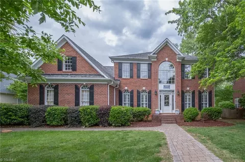 5707 Middlebury Pl, Greensboro, NC 27410