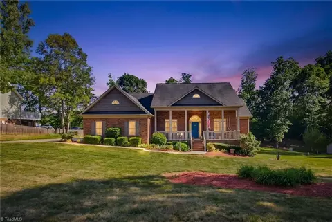 5567 Friendship Glen Dr, Browns Summit, NC 27214