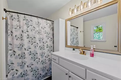Bath - 109 Brookleigh Ct, Trinity, NC 27370 photo 1 of 3