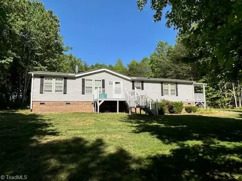 186 Fisher Valley Rd, Dobson, NC 27017
