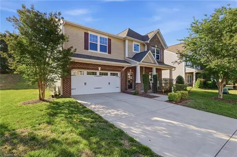 4246 Wedge Dr, Pfafftown, NC 27040
