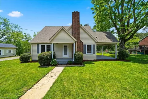 210 Valdese Dr, Morganton, NC 28655