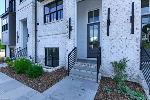 3235 Friendly Ave W, Greensboro, NC 27408