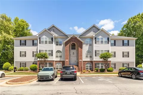3694 Cotswold Ave #1D, Greensboro, NC 27410