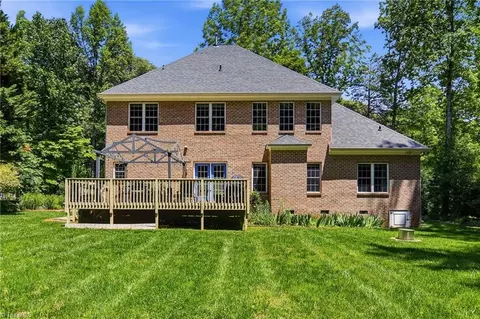 Exterior - 3420 Tanglebrook Trl, Clemmons, NC 27012 photo 3 of 9