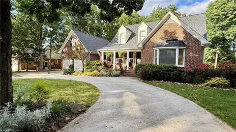 3316 Marlborough Rd, Burlington, NC 27215