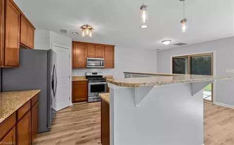 Entry Way - 6718 Planters Dr, High Point, NC 27265 photo 5 of 12
