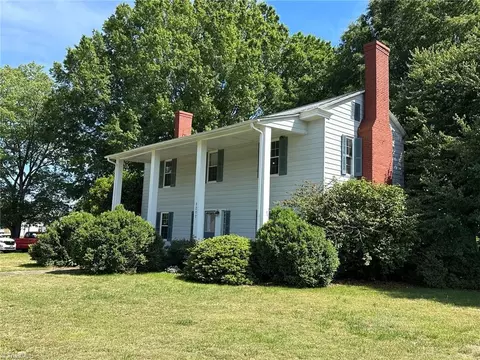 1217 Main St W, Yadkinville, NC 27055