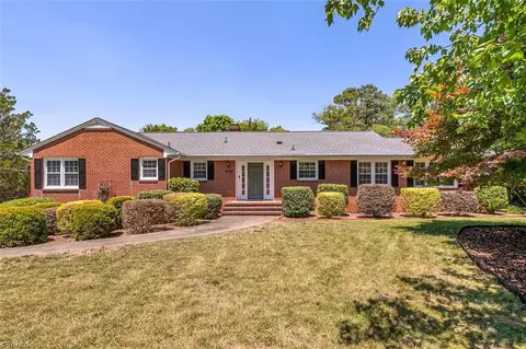 6106 Sundown Dr, Greensboro, NC 27410
