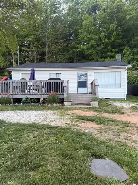 239 Ore Knob Mine Rd, Jefferson, NC 28640