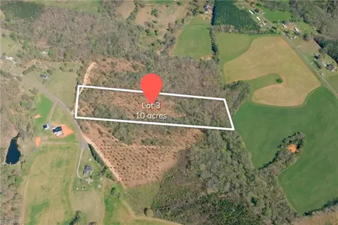 3 Alexander Farm Rd, Harmony, NC 28634