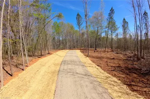 3 Alexander Farm Rd, Harmony, NC 28634 photo 22