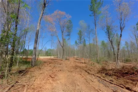 3 Alexander Farm Rd, Harmony, NC 28634 photo 11