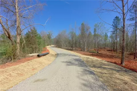 3 Alexander Farm Rd, Harmony, NC 28634 photo 3