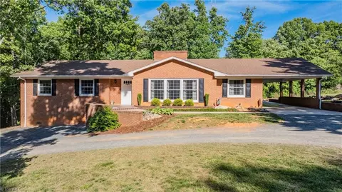 743 Bray Blvd, Asheboro, NC 27205