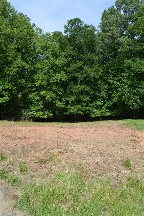 00 Pine Knoll Dr, Mount Airy, NC 27030