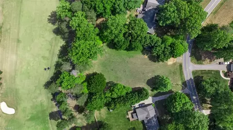 27 Wheaton Cir, Greensboro, NC 27406
