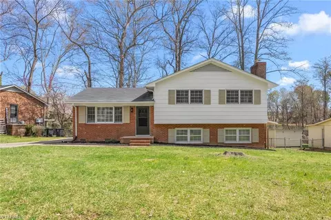 3005 Twin Lakes Dr, Greensboro, NC 27407