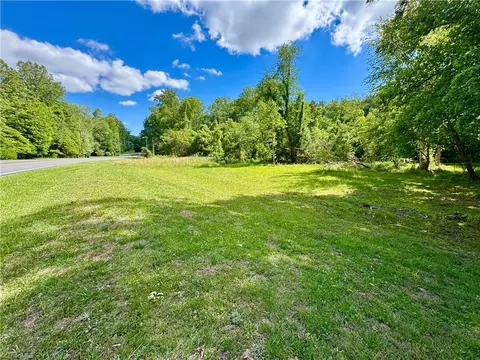 405 Brown Rd, King, NC 27021 photo 5