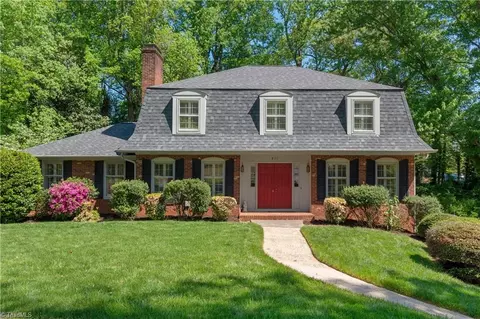 805 Chartwell Cir, Winston Salem, NC 27106