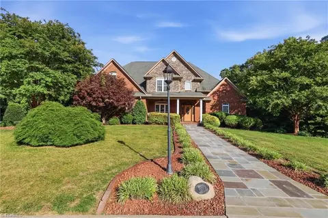4250 Dodgetown Rd, Walnut Cove, NC 27052