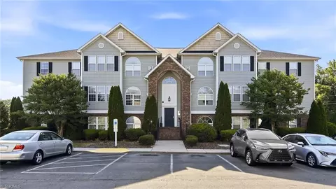 3771 Holmes Creek Pl #201, Winston Salem, NC 27127