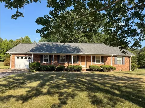 874 Rockcliff Ter, Asheboro, NC 27205