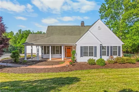 7950 Haviland Ct, Pfafftown, NC 27040