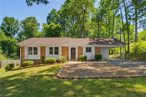 117 Peachtree Ln, King, NC 27021