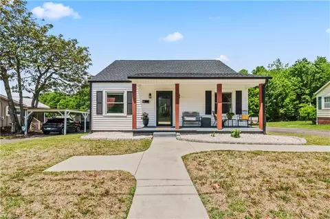 318 Oakdale St, Mount Airy, NC 27030