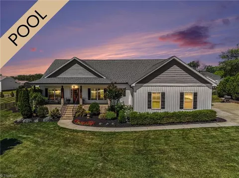 8868 Belews Ridge Rd, Stokesdale, NC 27357