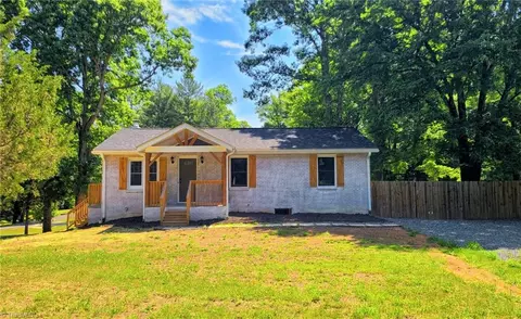 4665 Hildebrand Dr, Winston Salem, NC 27106