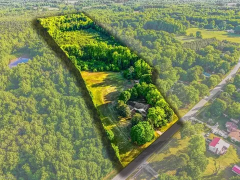 1212 Ritters Lake Rd, Greensboro, NC 27406